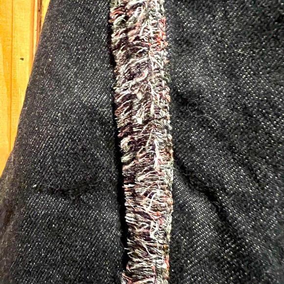 Denim jacket 7For All Mankind size 1X with short fringe - Picture 4 of 4